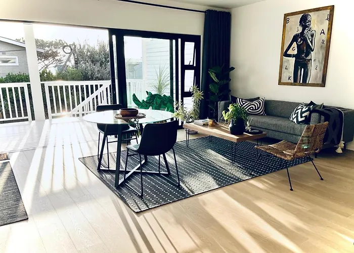 Stroll To Scarborough Beach, Rooibokkie Studio 1